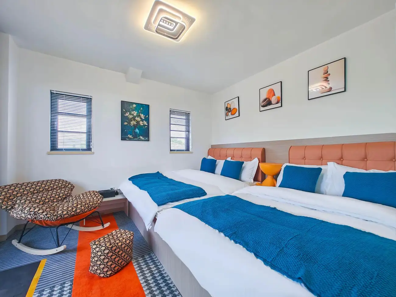 房6：1.2M+1.5M榻榻米各一张