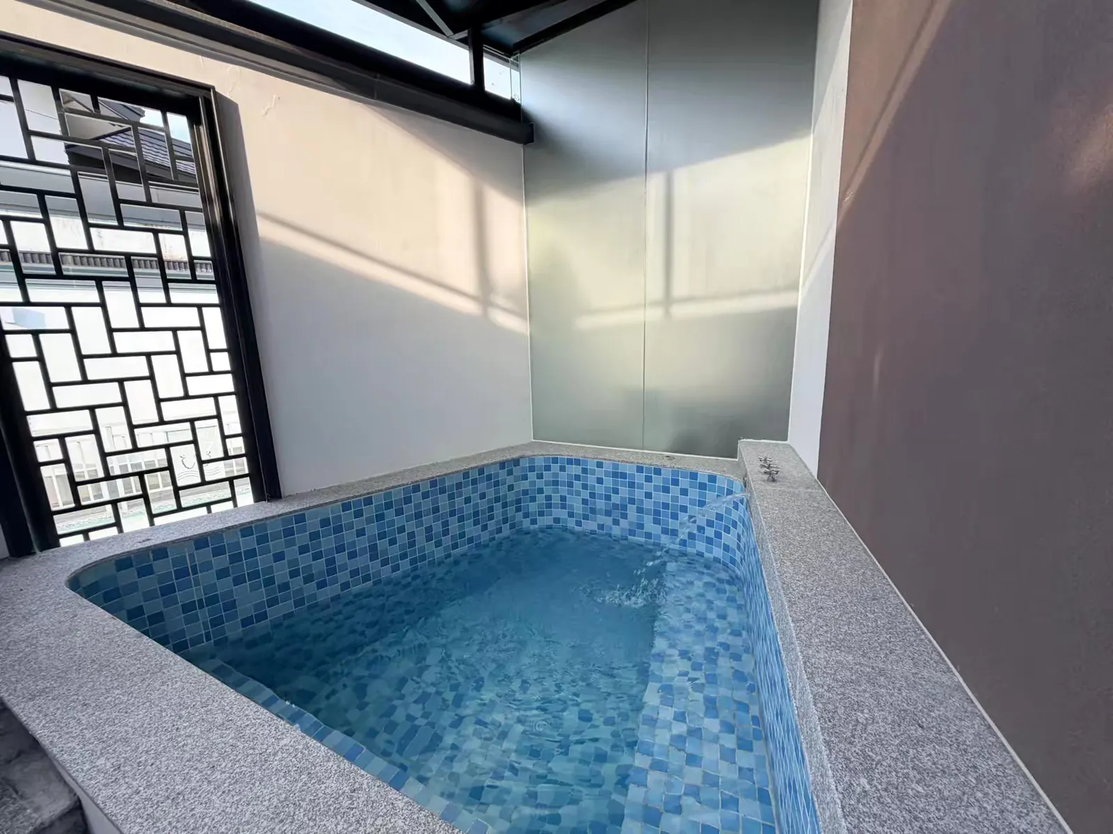 清远长隆.湖蝶湾 全新轻奢风3房4床温泉度假别墅（二街7902）