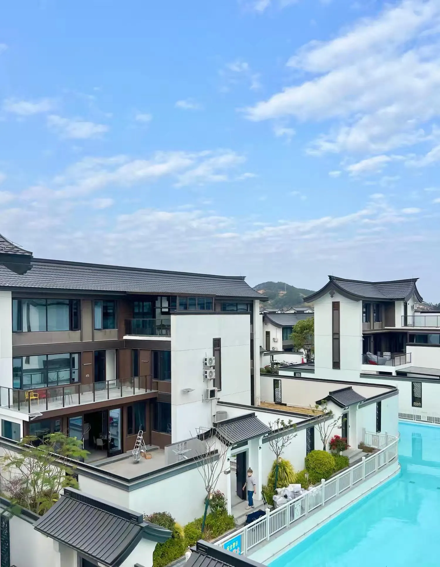 清远长隆.湖蝶湾5房8床温泉度假别墅（二街3404）