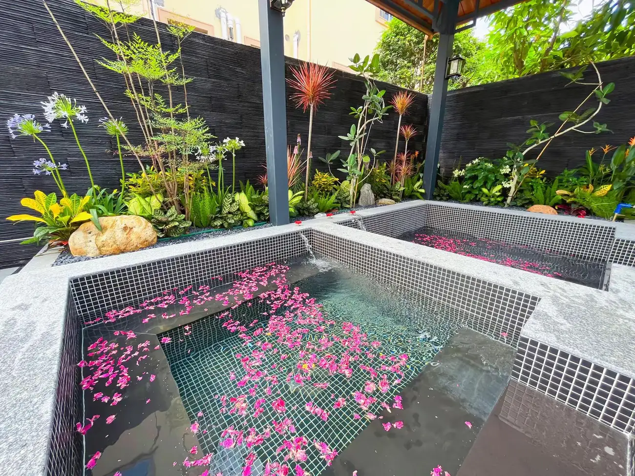 『QIMU VILLA栖木』增城锦绣香江西街1·侘寂9房17床（7泡池）泳池别墅｜滑梯波波池｜会议室｜桌球