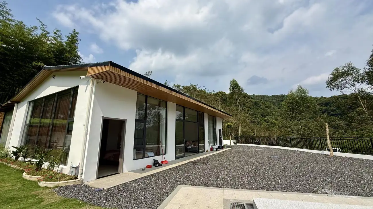 溪边四季 6房12床 | 房间独立泡池/山泉水大泳池/团建大草坪/儿童滑滑梯