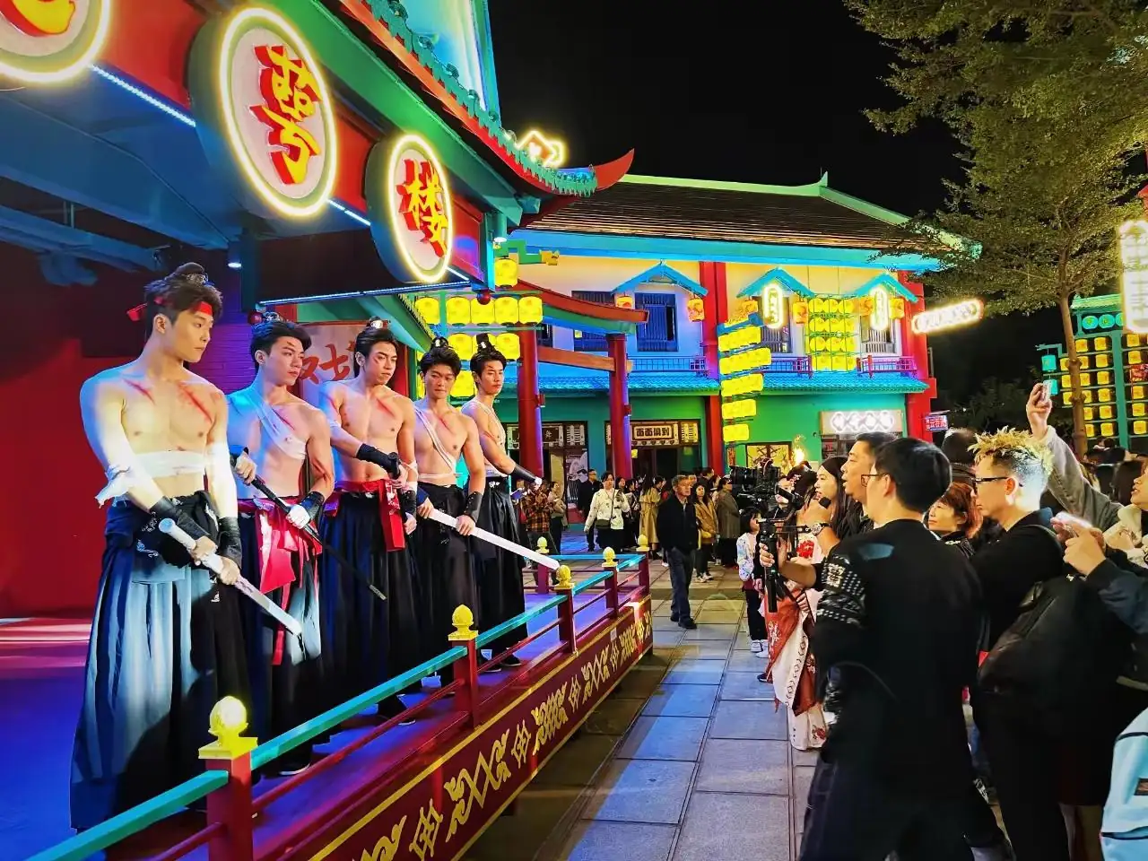 熹乐谷全新山景亲子6房13床温泉别墅 疗愈放松 自动麻将 JBL音响ktv 滑梯泳池