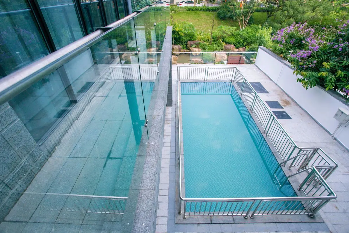 TA归客湖景电梯别墅·10房18床·私家泡池♨花园大泳池🏊三张麻将桌·滑梯🛝·儿童波波池🌟专业会议室🏡KTV 、桌球、乒乓球